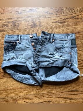 One teaspoon Harley bandits acid wash (new with defects)